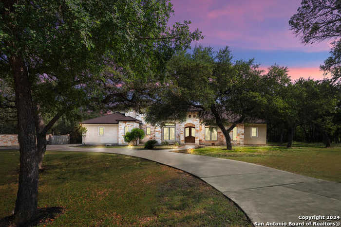 photo 1: 10510 FELSBLOCK LN, New Braunfels TX 78132