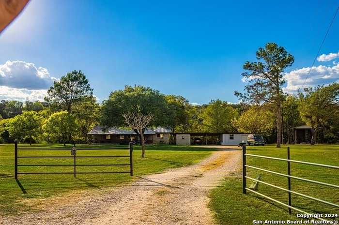 photo 1: 710 Chipman, Bandera TX 78003