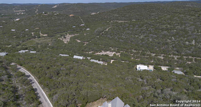 photo 3: 34 CAT CLAW MTN RD, ConCan TX 78838