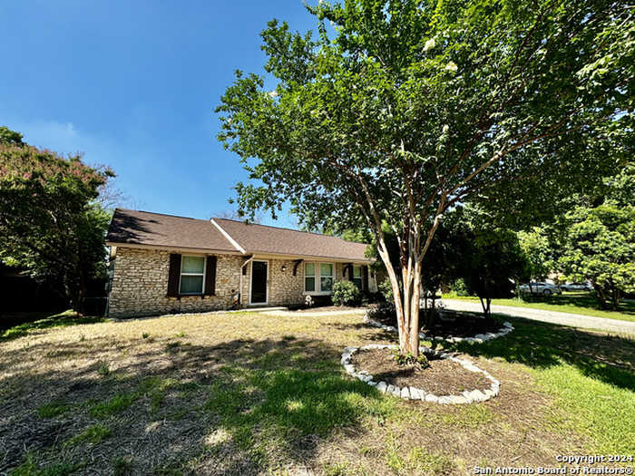 photo 2: 4118 STATHMORE DR, San Antonio TX 78217