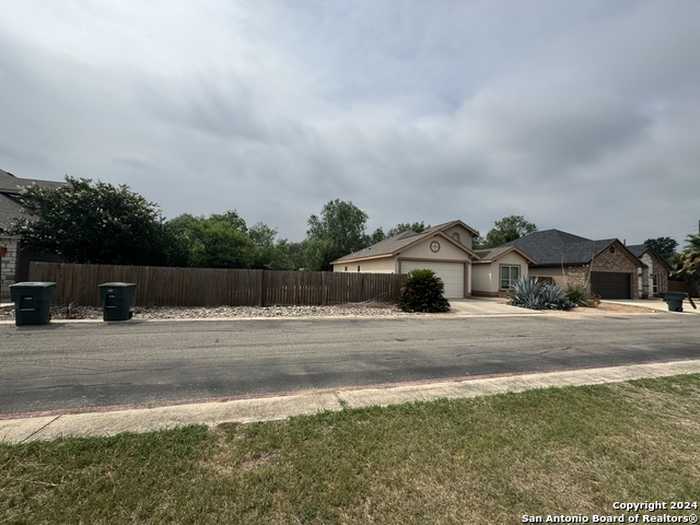 photo 45: 103 SUTTON PL, Uvalde TX 78801