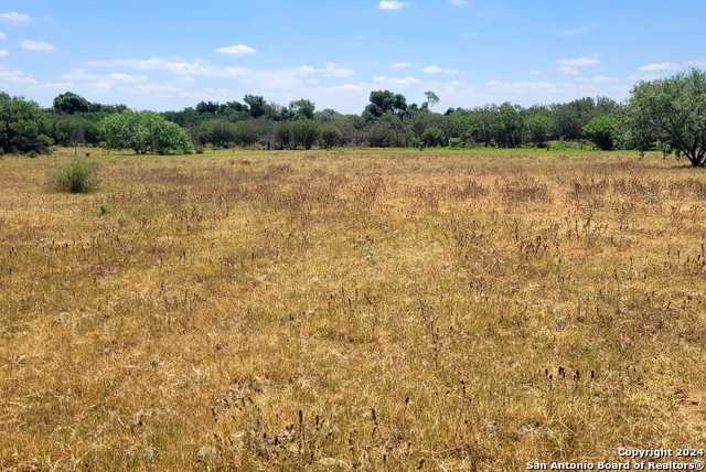 photo 2: LOT 4 OF 7 Bar R Lane, Floresville TX 78114