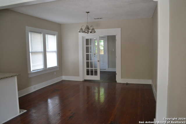 photo 3: 119 CINCINNATI AVE, San Antonio TX 78201