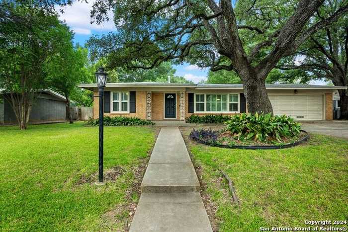 photo 1: 306 OAK GLEN DR, San Antonio TX 78209