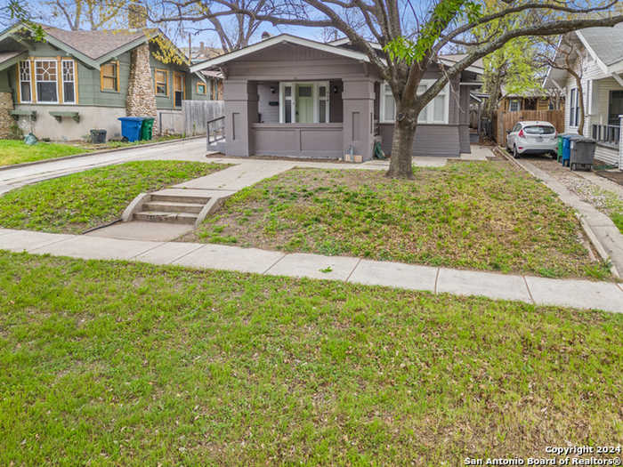 photo 1: 914 W SUMMIT AVE, San Antonio TX 78201