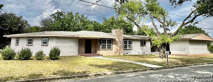 photo 1: 205 4th/Tilden, Kenedy TX 78119