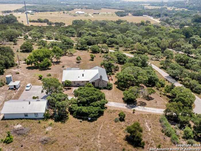 photo 2: 305 UPPER CIBOLO CREEK RD, Boerne TX 78006