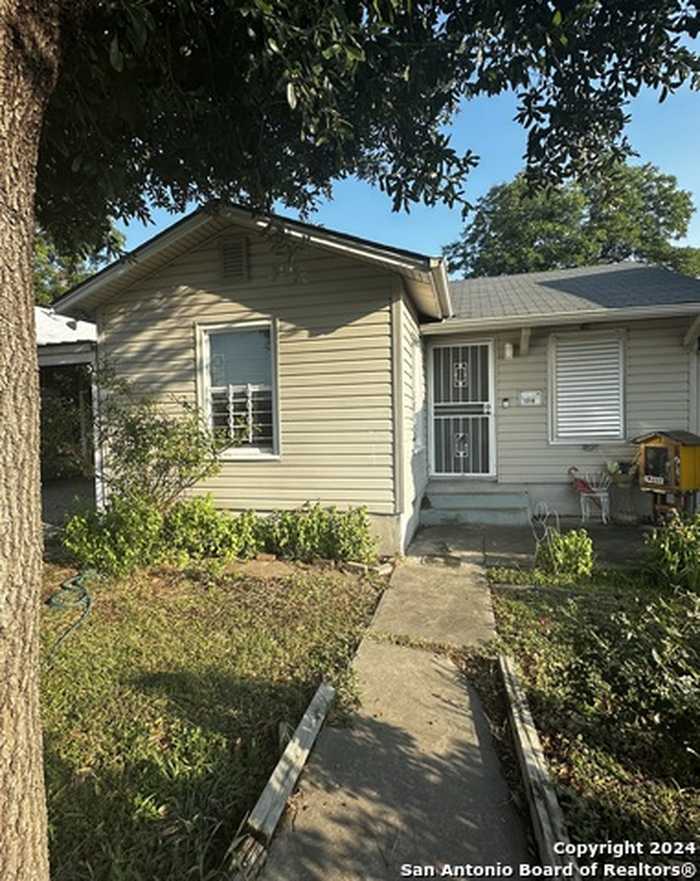 photo 1: 1210 W SUMMIT AVE, San Antonio TX 78201