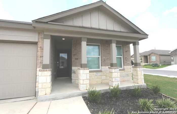 photo 2: 4402 REVETMENT WAY, San Antonio TX 78223