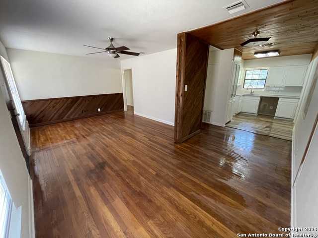 photo 3: 138 NEWPORT DR, San Antonio TX 78218