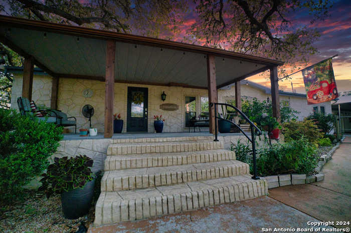 photo 1: 480 Longhorn Flats, Canyon Lake TX 78133