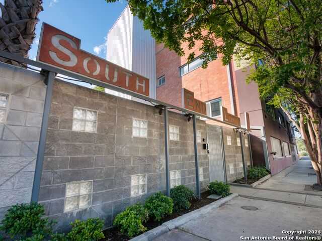 photo 3: 1339 S FLORES ST Unit 103, San Antonio TX 78204