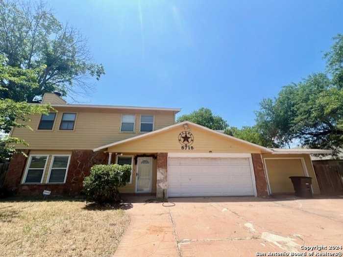 photo 2: 5715 FOUNTAINWOOD, San Antonio TX 78233