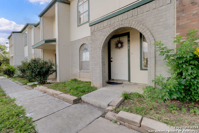 photo 1: 4949 Hamilton Wolfe Rd Unit 9104, San Antonio TX 78229