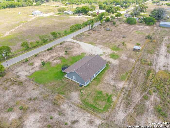 photo 50: 133 COUNTY ROAD 6611, Devine TX 78016