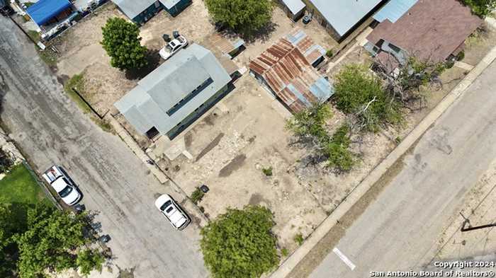 photo 4: 207 RODRIGUEZ ST, Del Rio TX 78840