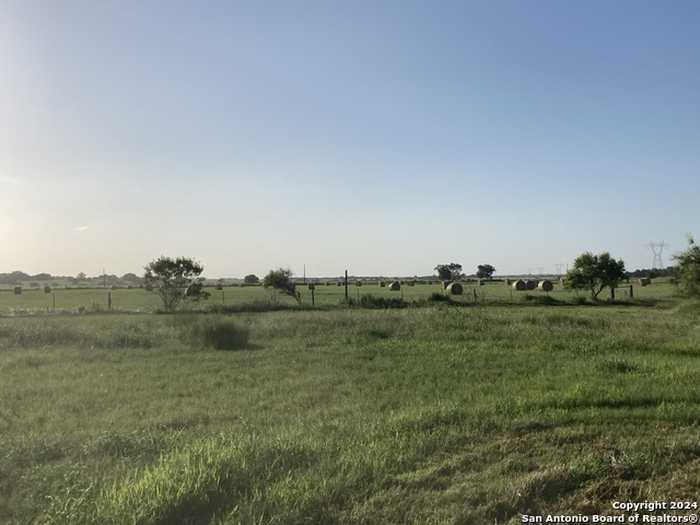 photo 7: 117 county road 117, Floresville TX 78114