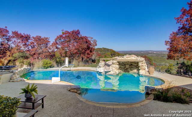 photo 2: 52 Thunder Ridge, Boerne TX 78006