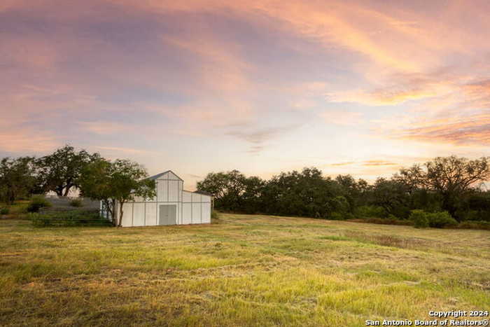 photo 2: 1626 COUNTY ROAD 126, Floresville TX 78114