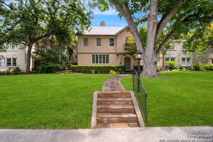 photo 1: 262 E ROSEWOOD AVE, San Antonio TX 78212