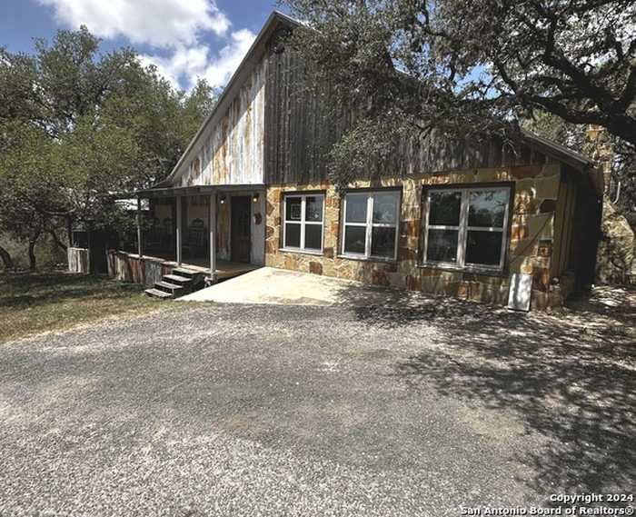 photo 2: 1850 W ranch rd 337, Leakey TX 78873