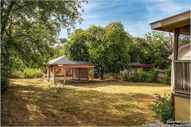 photo 2: 138 COLLEEN DR, San Antonio TX 78228