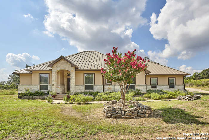 photo 1: 362 CONEFLOWER DR, Spring Branch TX 78070