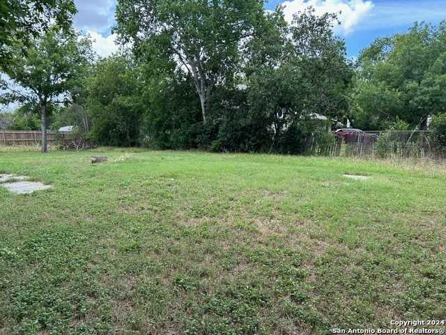 photo 2: 1610 DONALDSON AVE, San Antonio TX 78228