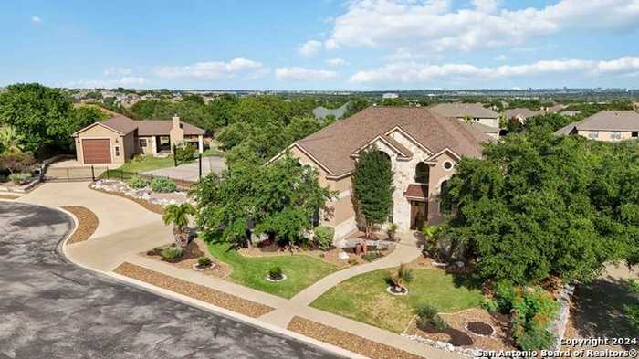 photo 1: 322 Dona Ana Cove, Helotes TX 78023