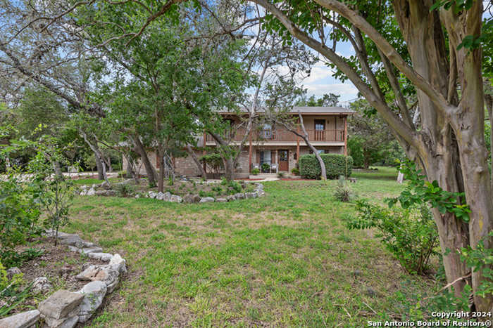 photo 2: 11301 Beverly Hills Dr, Helotes TX 78023