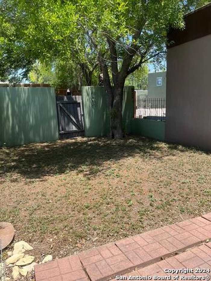 photo 2: 176 AVENIDA JUAREZ Unit 1, Brackettville TX 78832