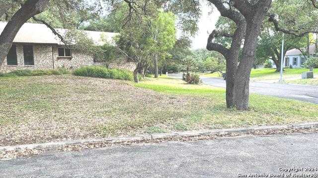 photo 3: 4007 SYLVANOAKS DR, San Antonio TX 78229