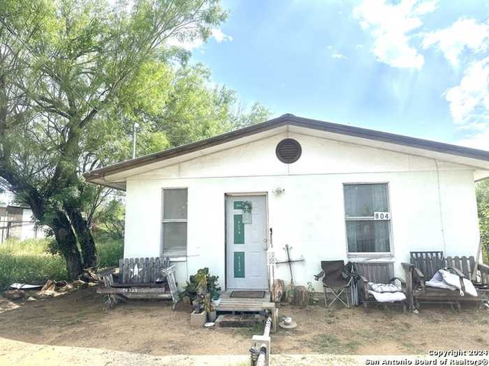 photo 1: 804 Alta Vista, Cotulla TX 78014