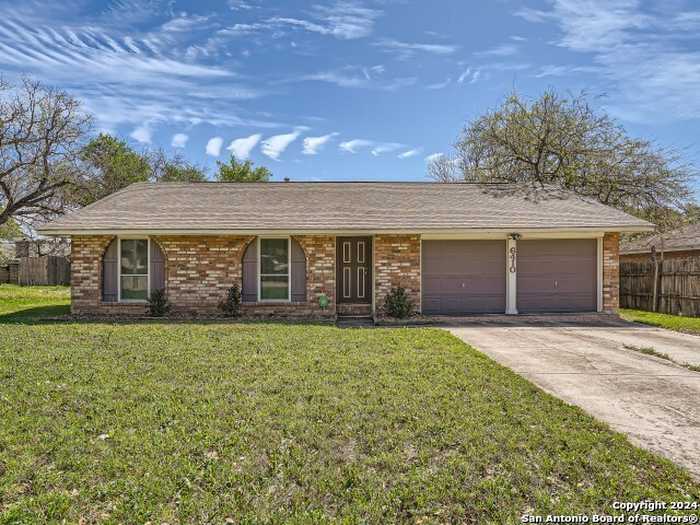 photo 1: 6410 ridge village, San Antonio TX 78233