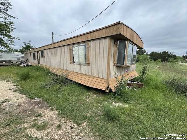 photo 1: 562 SIESTA DR, Bandera TX 78003