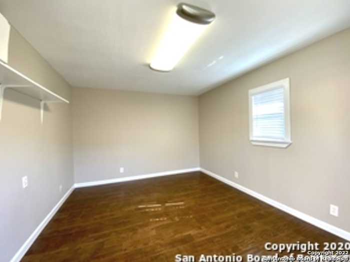 photo 17: 1511 THORAIN BLVD, San Antonio TX 78201