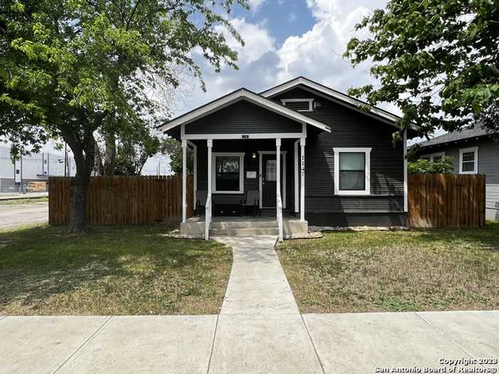 photo 2: 1147 W ROSEWOOD AVE, San Antonio TX 78201