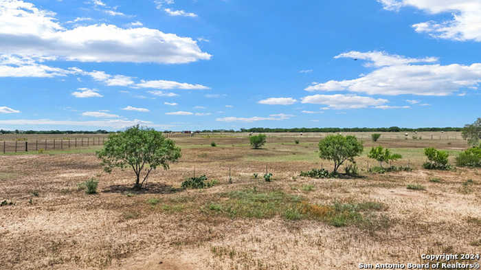 photo 7: 253 County Road 135, Floresville TX 78114