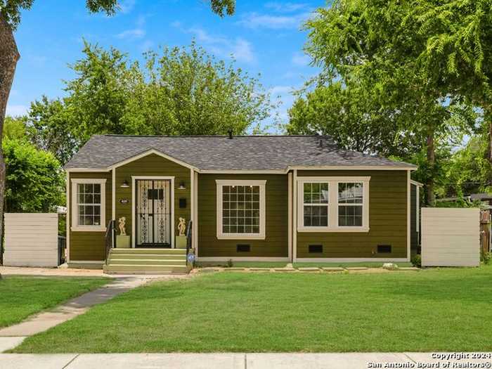 photo 2: 406 BEXAR DR, San Antonio TX 78228