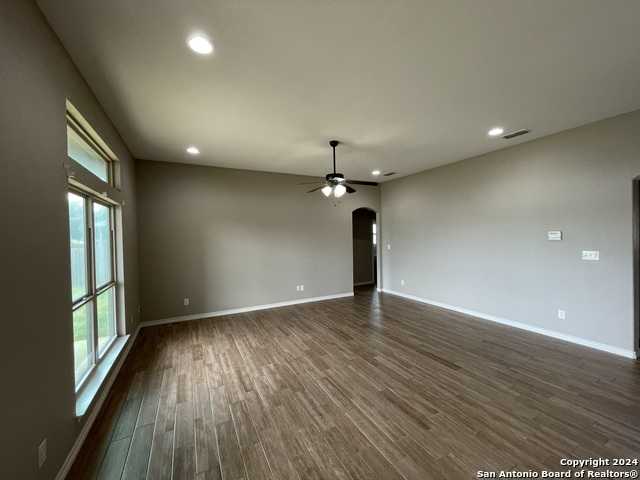 photo 3: 1737 Vista View, Pleasanton TX 78064