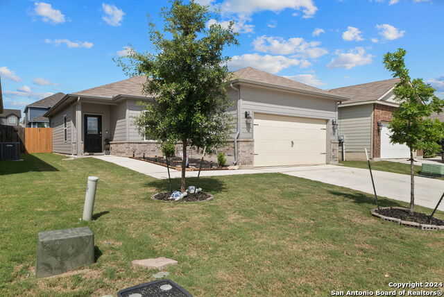 photo 2: 4710 Heathers Cross, St Hedwig TX 78152