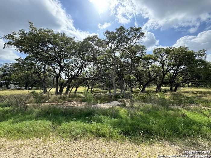 photo 2: 931 maximino ridge, Bulverde TX 78163