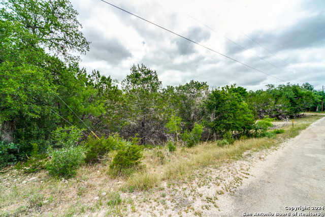 photo 3: LOT 12 - 17 Hummingbird Dr, Bandera TX 78003