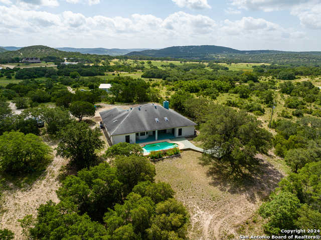 photo 2: 732 Hay Hollar Rd, Bandera TX 78003