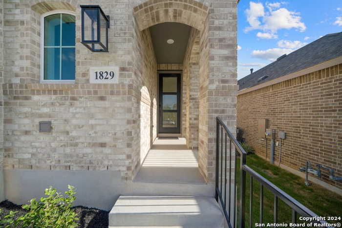 photo 2: 1829 Nettletree, New Braunfels TX 78132