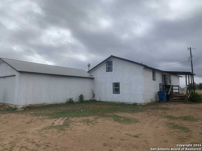 photo 2: 171 COUNTY ROAD 7751, Devine TX 78016