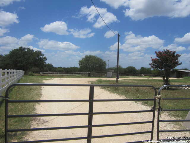 photo 2: 629 Polly Peak Dr., Bandera TX 78003