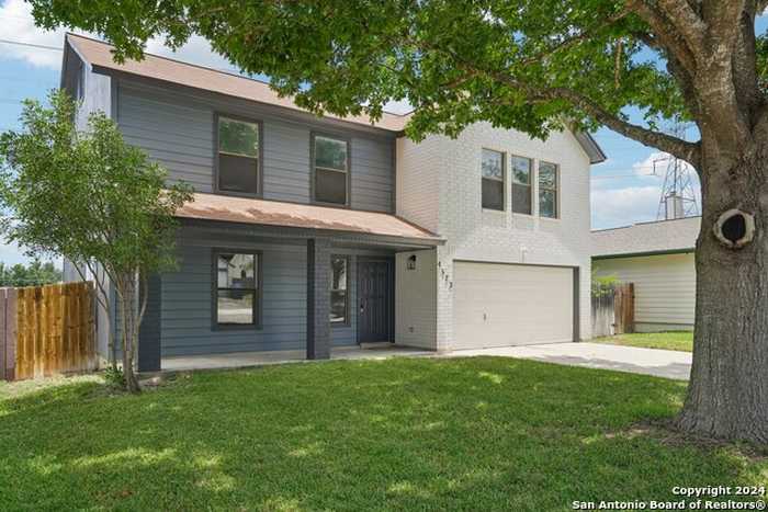 photo 2: 4523 STRADFORD PL, San Antonio TX 78217