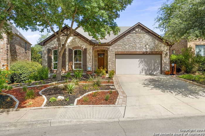 photo 1: 23919 WATERHOLE LN, San Antonio TX 78261