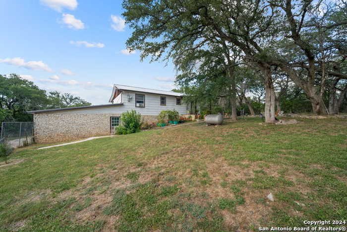 photo 1: 1335 elm creek, New Braunfels TX 78132